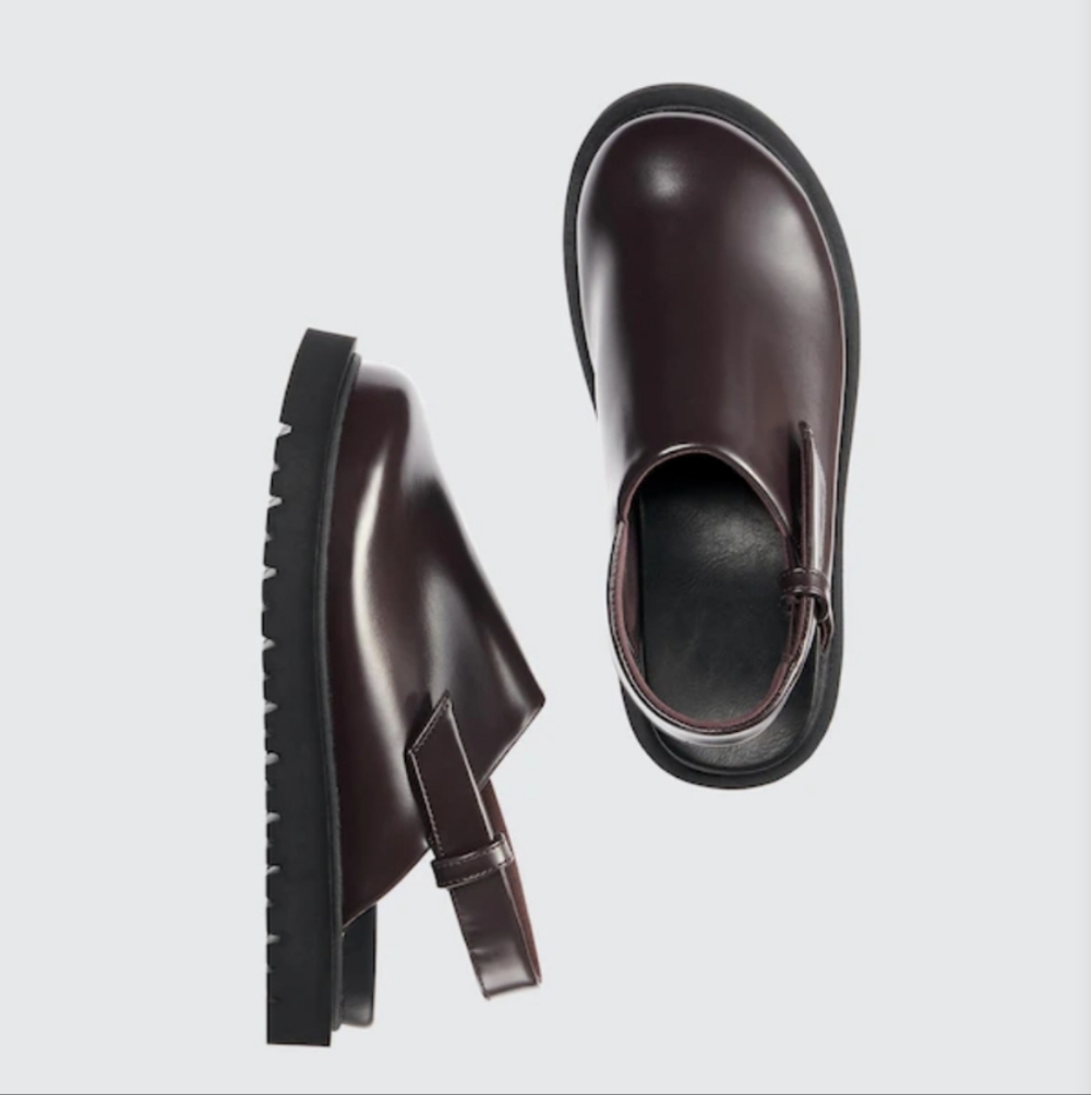 Uniqlo Clogs